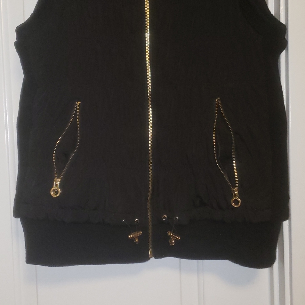 Vest - Picture 3 of 5